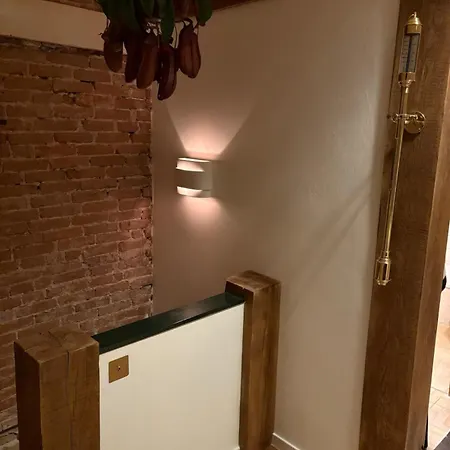 Bellamy Bed & Breakfast *